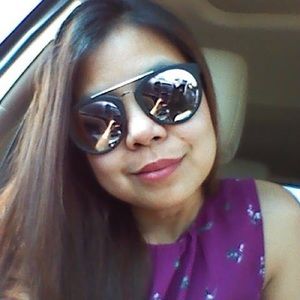 Meet your Posher, Iza